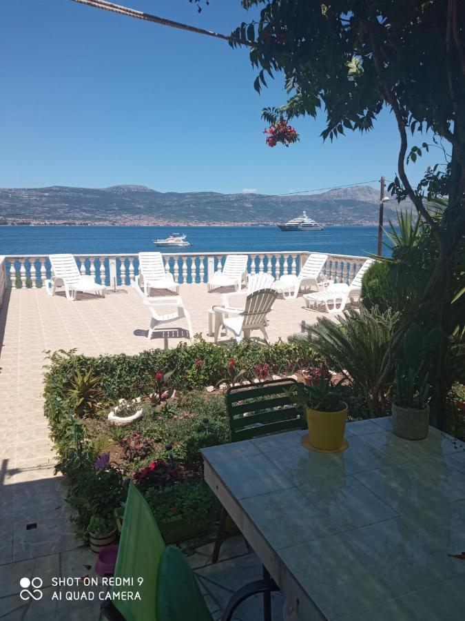 Villa Fjaba - By The Sea - With The Big Terraces & Great Sea View Трогир Экстерьер фото