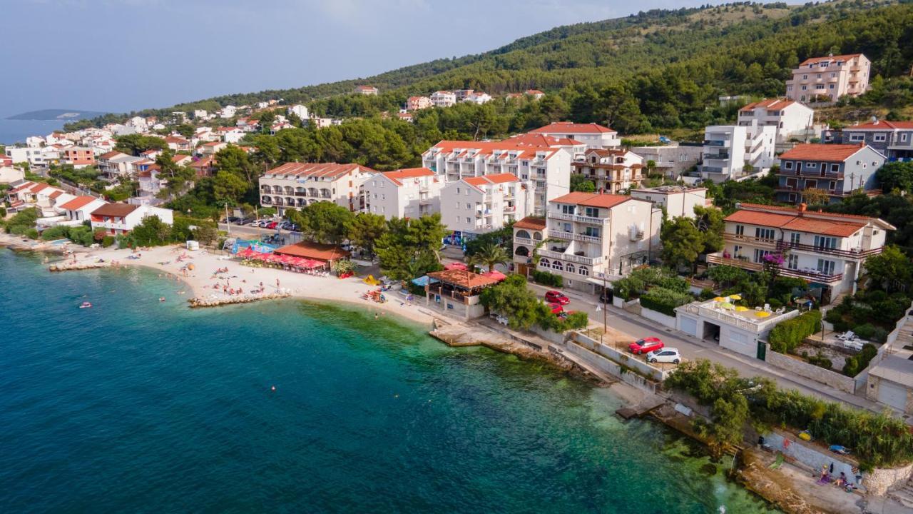 Villa Fjaba - By The Sea - With The Big Terraces & Great Sea View Трогир Экстерьер фото